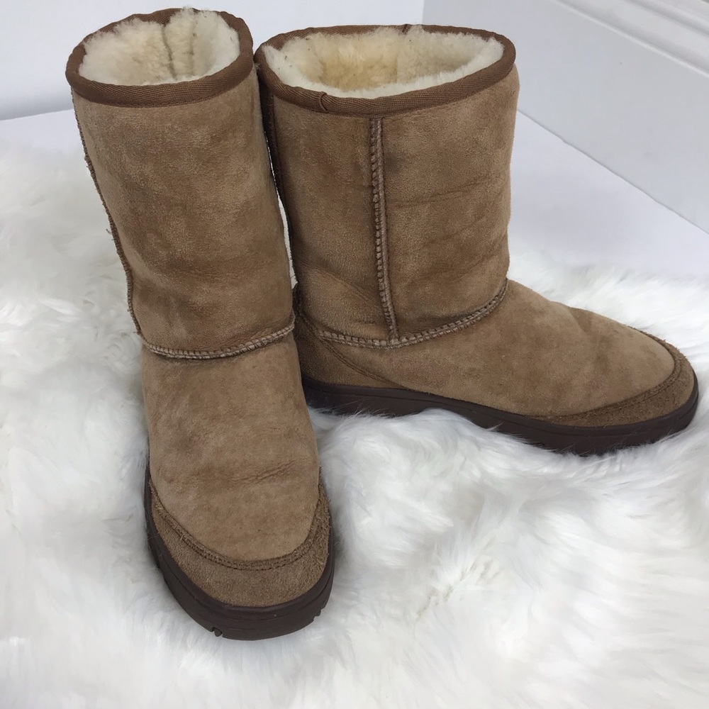 Ugg Ultra Short Revival tan boot 7